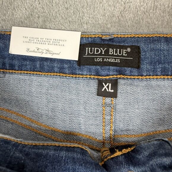 Judy Blue Jeans Shorts Women’s XL Blue Denim Mid-Rise Light Wash JB15251MD - Picture 3 of 9